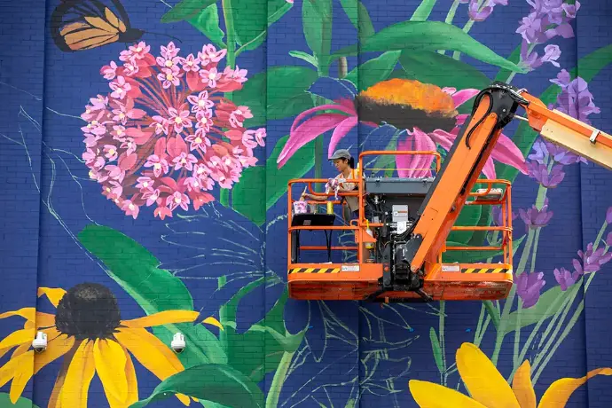 WOMAN FLOWERS PS 30 mural 02 (1)